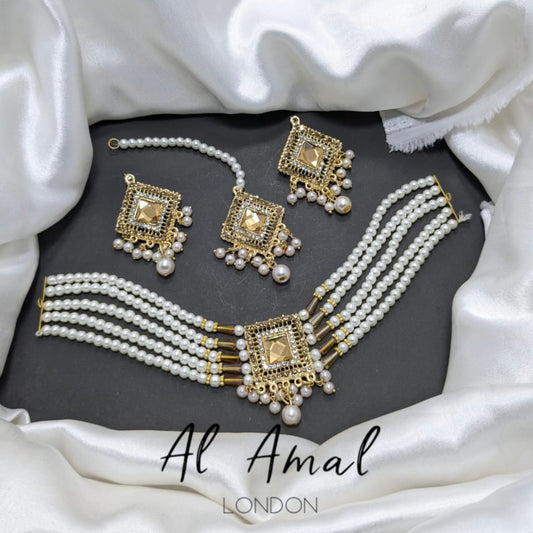 AMEERAH choker earring and tikka set